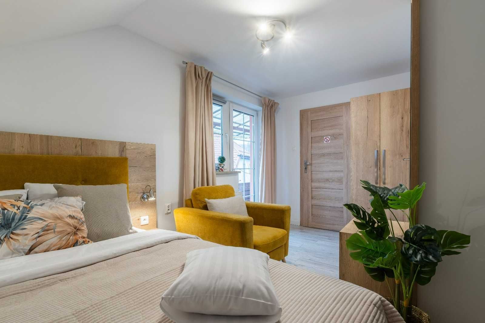 Magiczne Wakacje nad Jez. Mazury  Pokoje & Apartament  100m do plaży