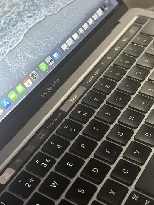 Macbook Pro 13 (2020) (Touch Bar)