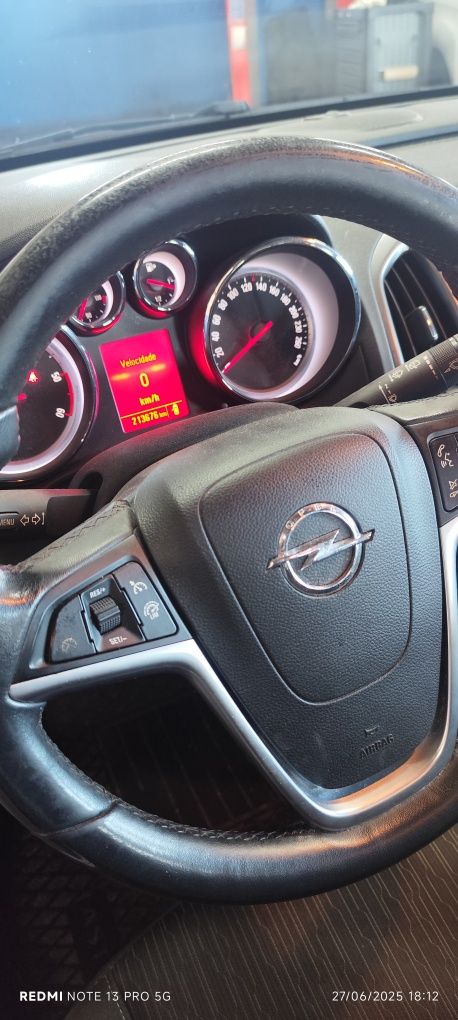 Opel Astra comercial