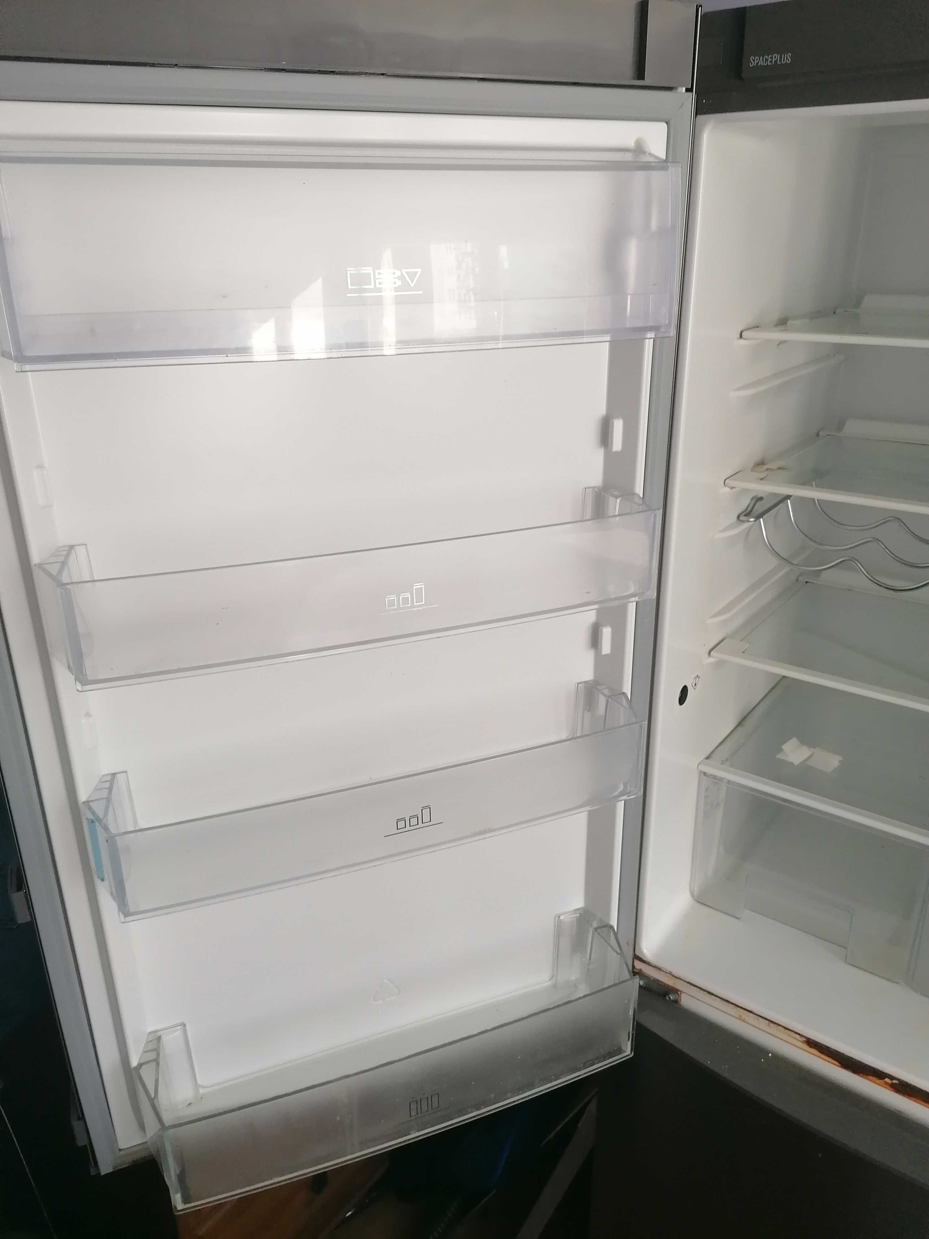 Półki // Szuflady // ELECTROLUX EN 3400 //