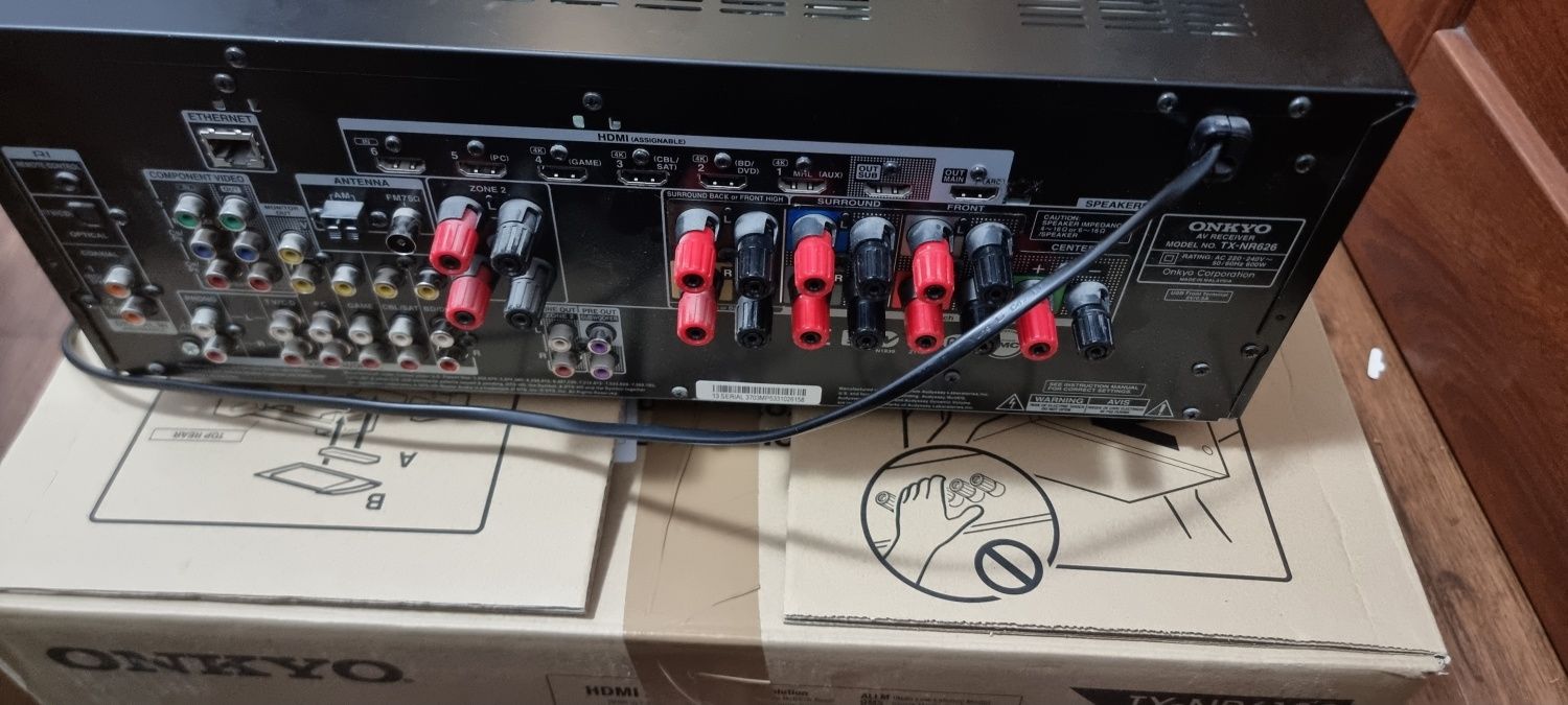 Amplituner ONKYO TX-NR 626