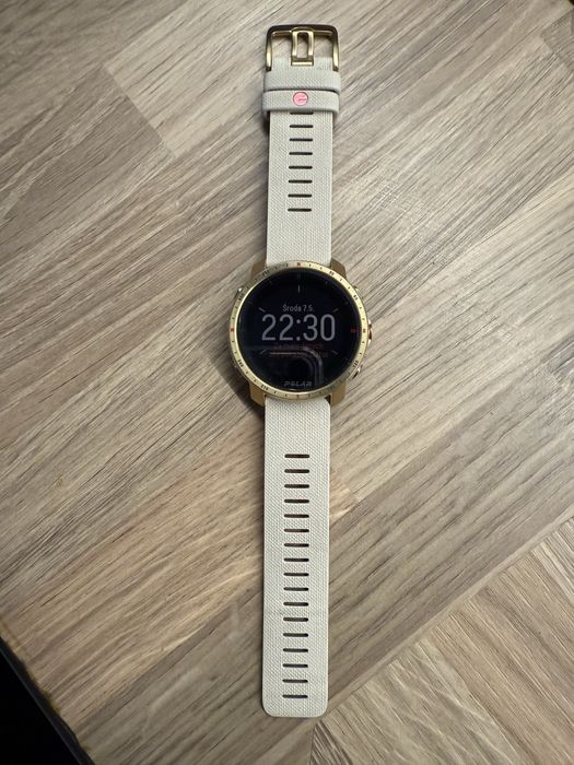 Zegarek Polar Grit X Pro Zloty