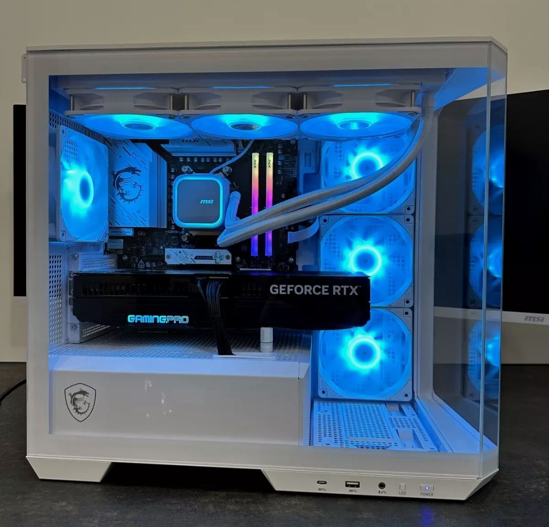 Intel Core i9 14900K RTX 5070 2TB  SSD 32GB DDR5 RAM Z790M
C
CAC_R