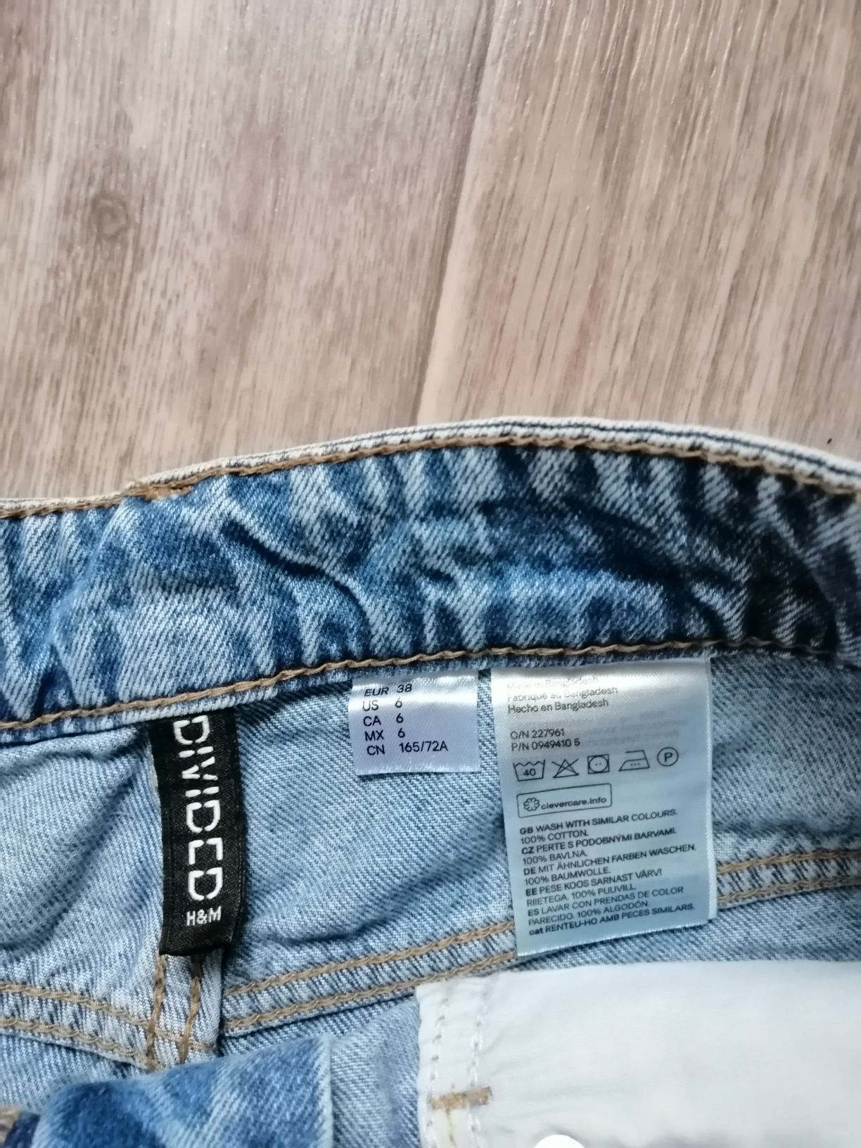 Продам джинсовые шорты h&m