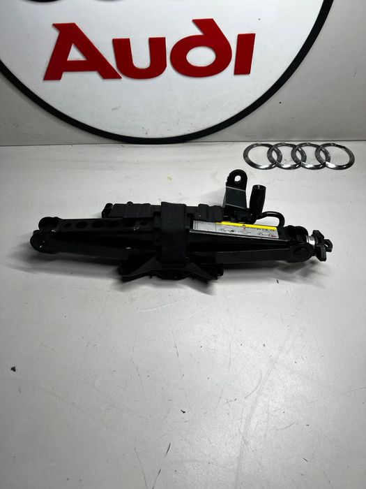 AUDI A3 8V LEWAREK DO PODNOSZENIA PODNOŚNIK 8V0011031A