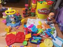 Zestaw Play-Doh, kilka zestawów z ciastolina
