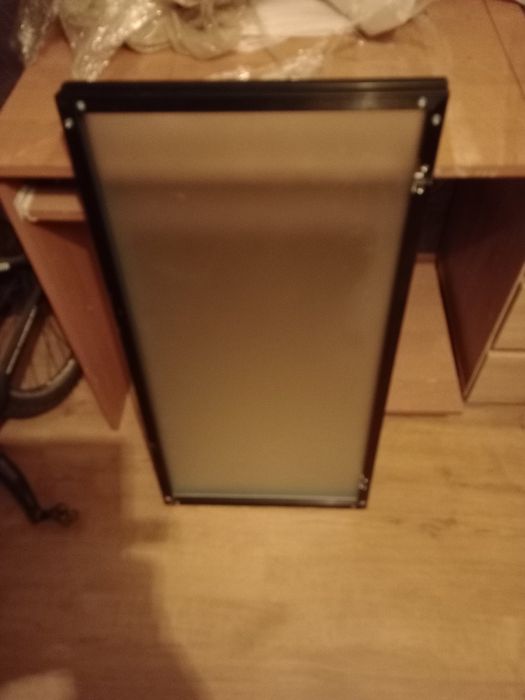 Front ramka aluminiowa ze szkłem