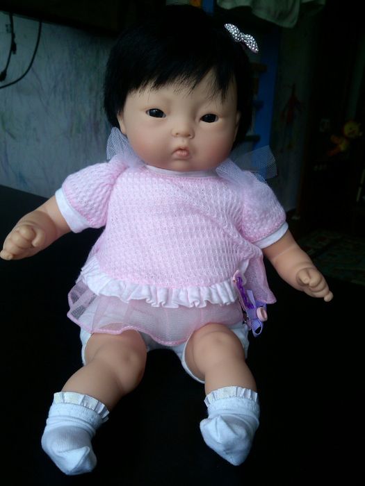 Кукла Corolle. Азиатка