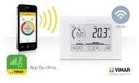 Vimar 02907 termostat ścienny Wifi, ekran dotykowy, sterowanie głosem
