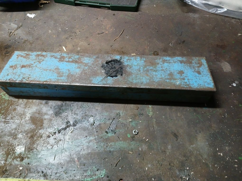 Skrzynka metalowa na klucze nasadki