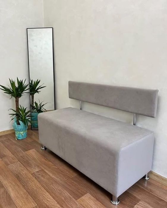 Диван.Для зоны ожидания.Кухня,балкон,офис