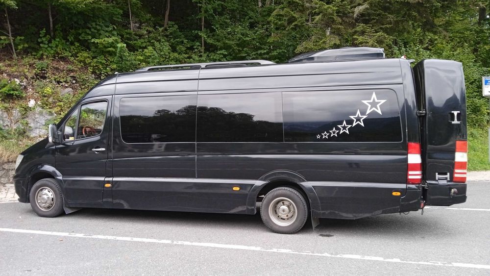 Пасажирські перевезення до 21 пас. місць.