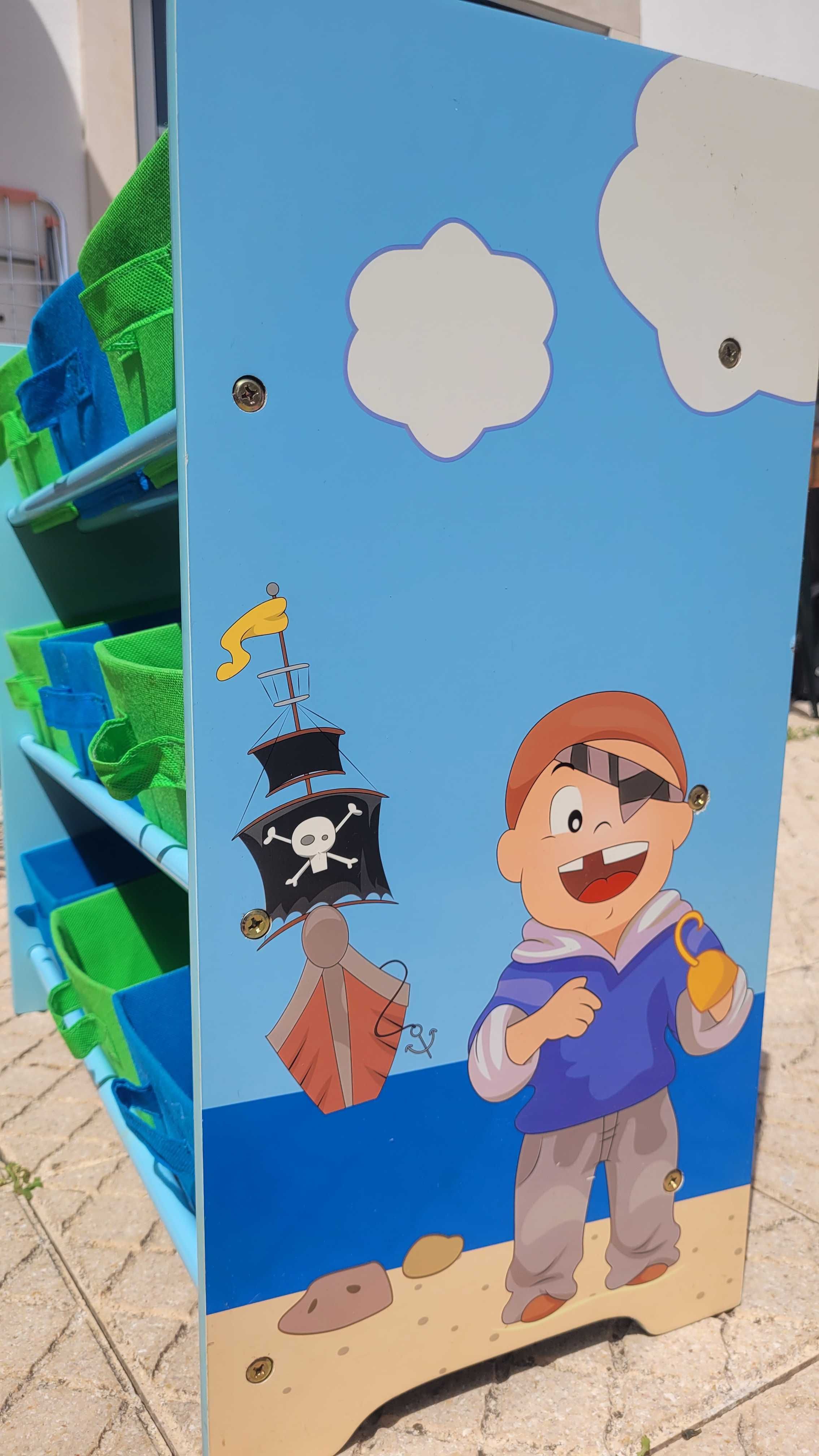Estante Infantil com 9 gavetas