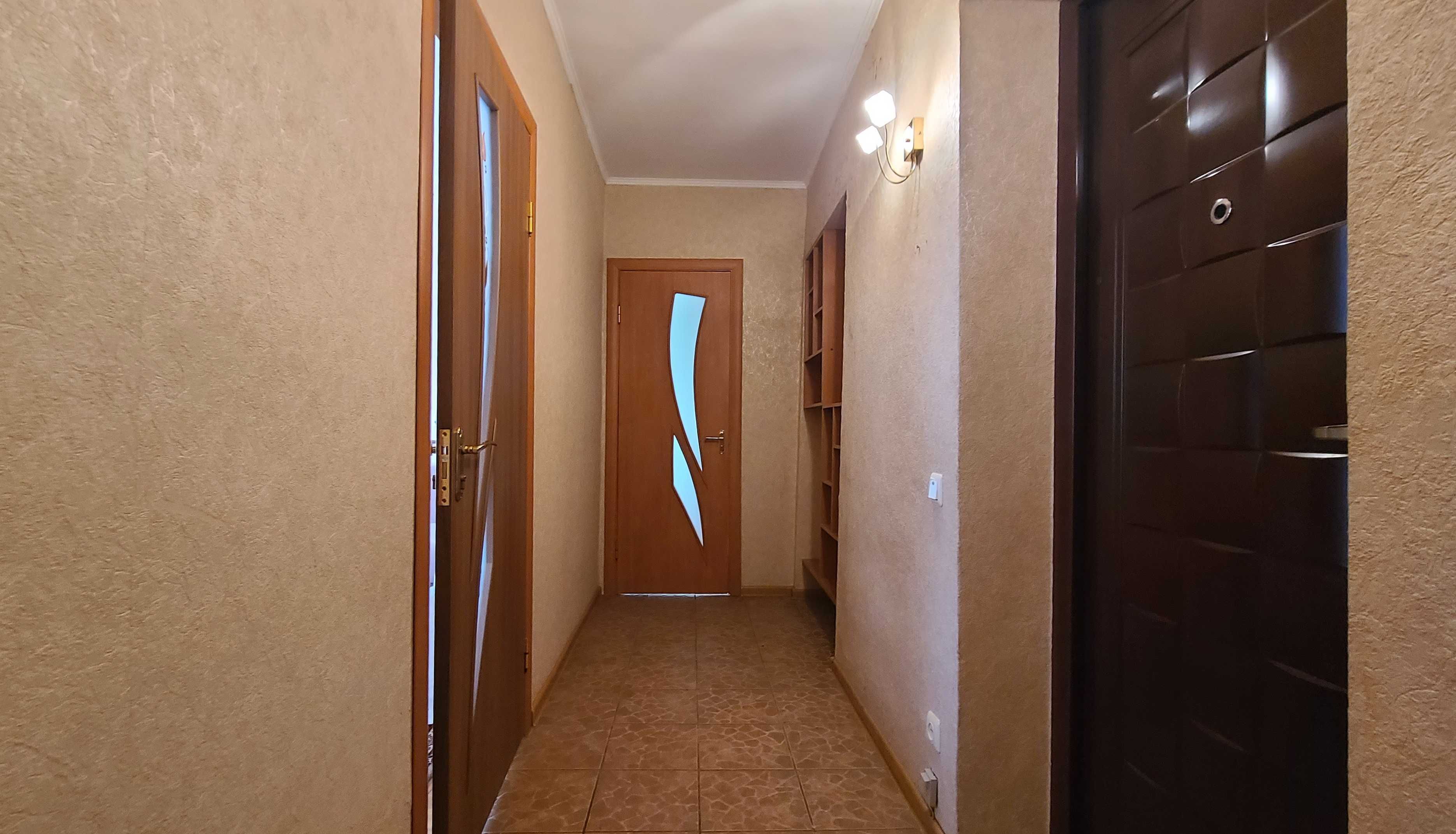 2-кімнатна "чешка" на 33 кварталі.