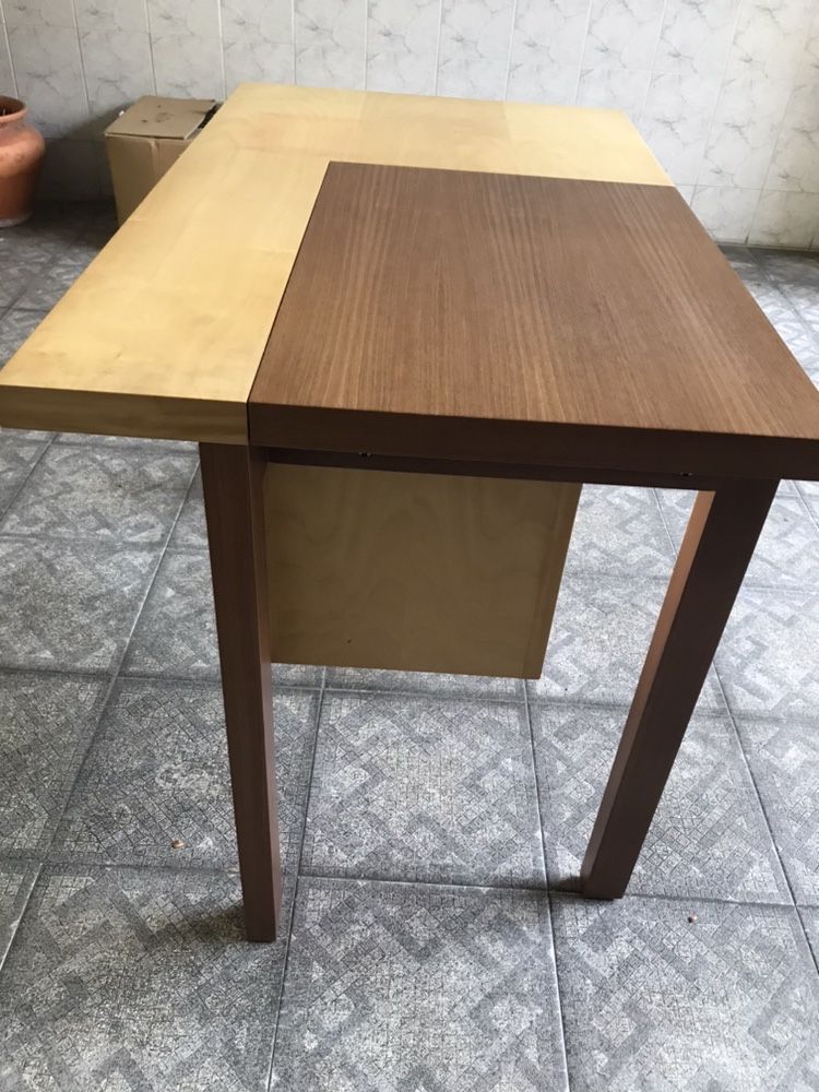 mesa para máquina de costura