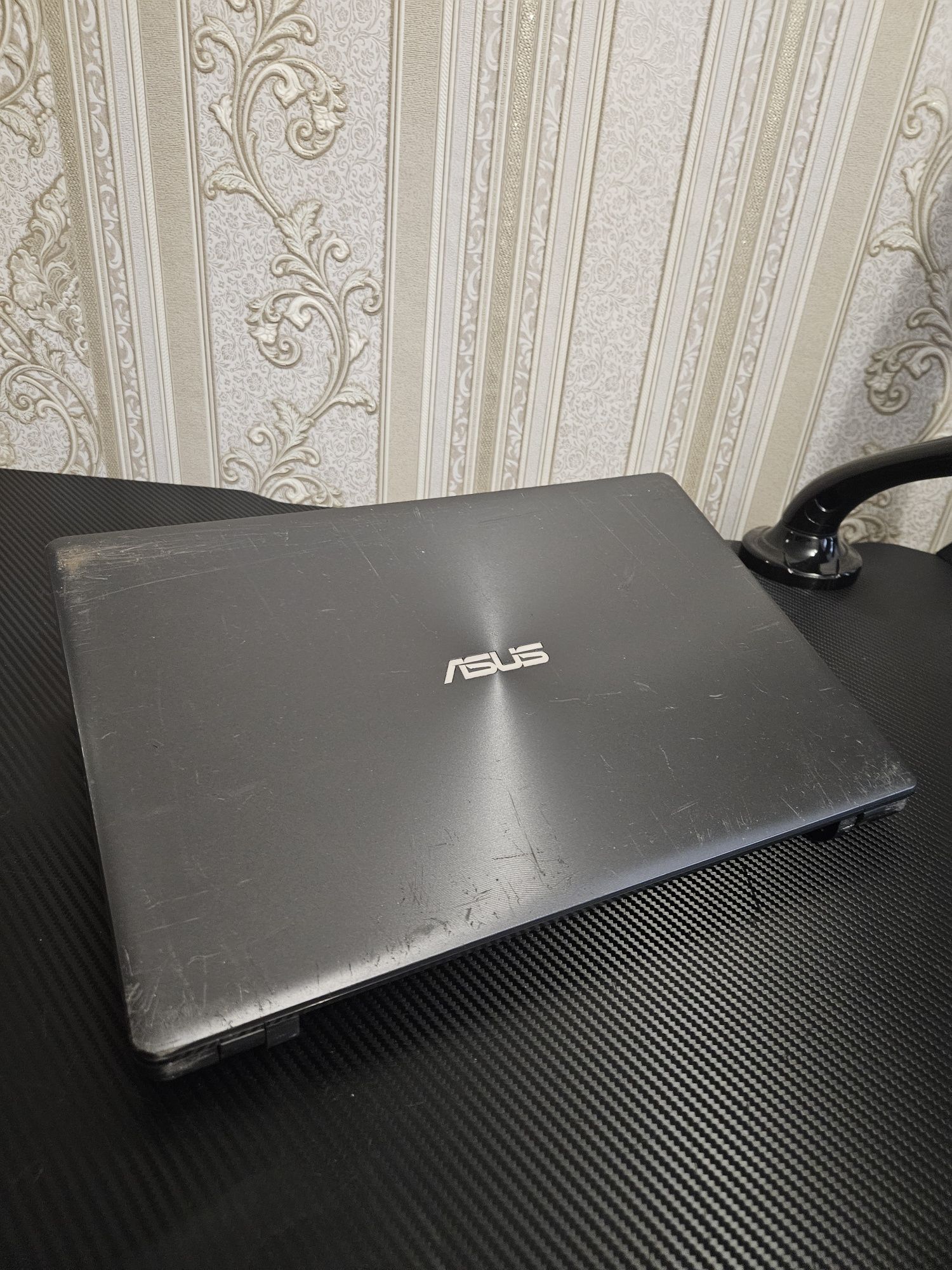Asus 15.6" intel i5 4200U | 8gb ram | Geforce 820M 2gb, 1000gb | s.11