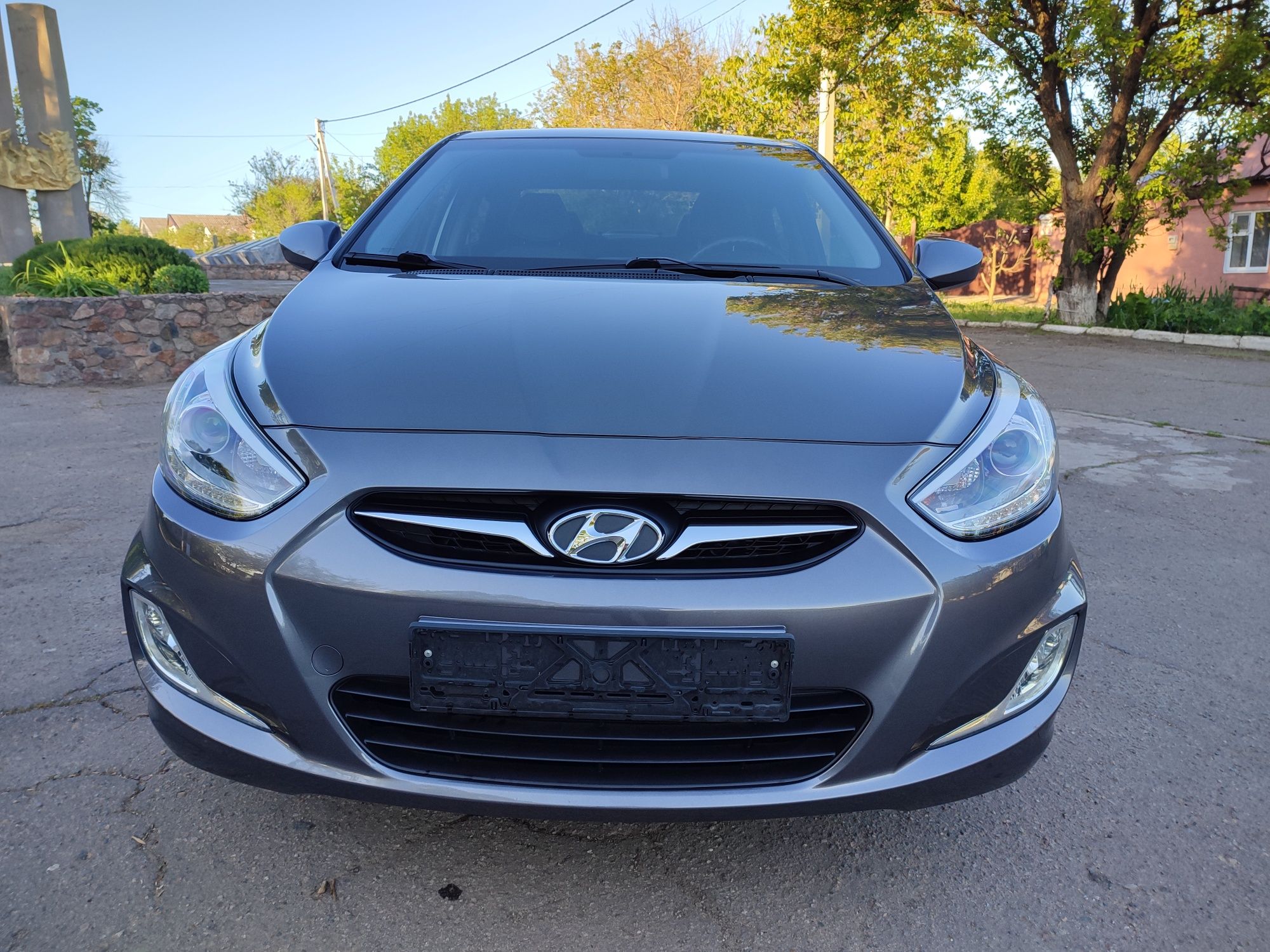 Hyundai Accent 2013 restaling 1.4 Avtomat