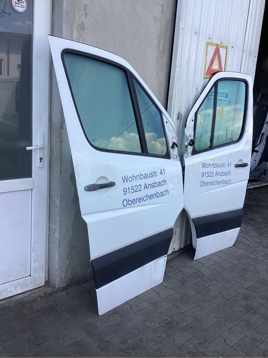 Дверь передняя Mercedes Sprinter 906 Volkswagen Crafter Дверка