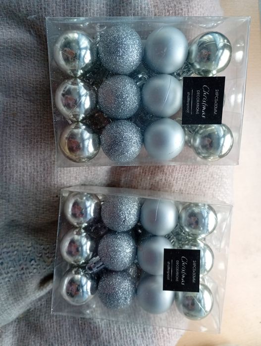Набори новорічних кульок 2шт нові