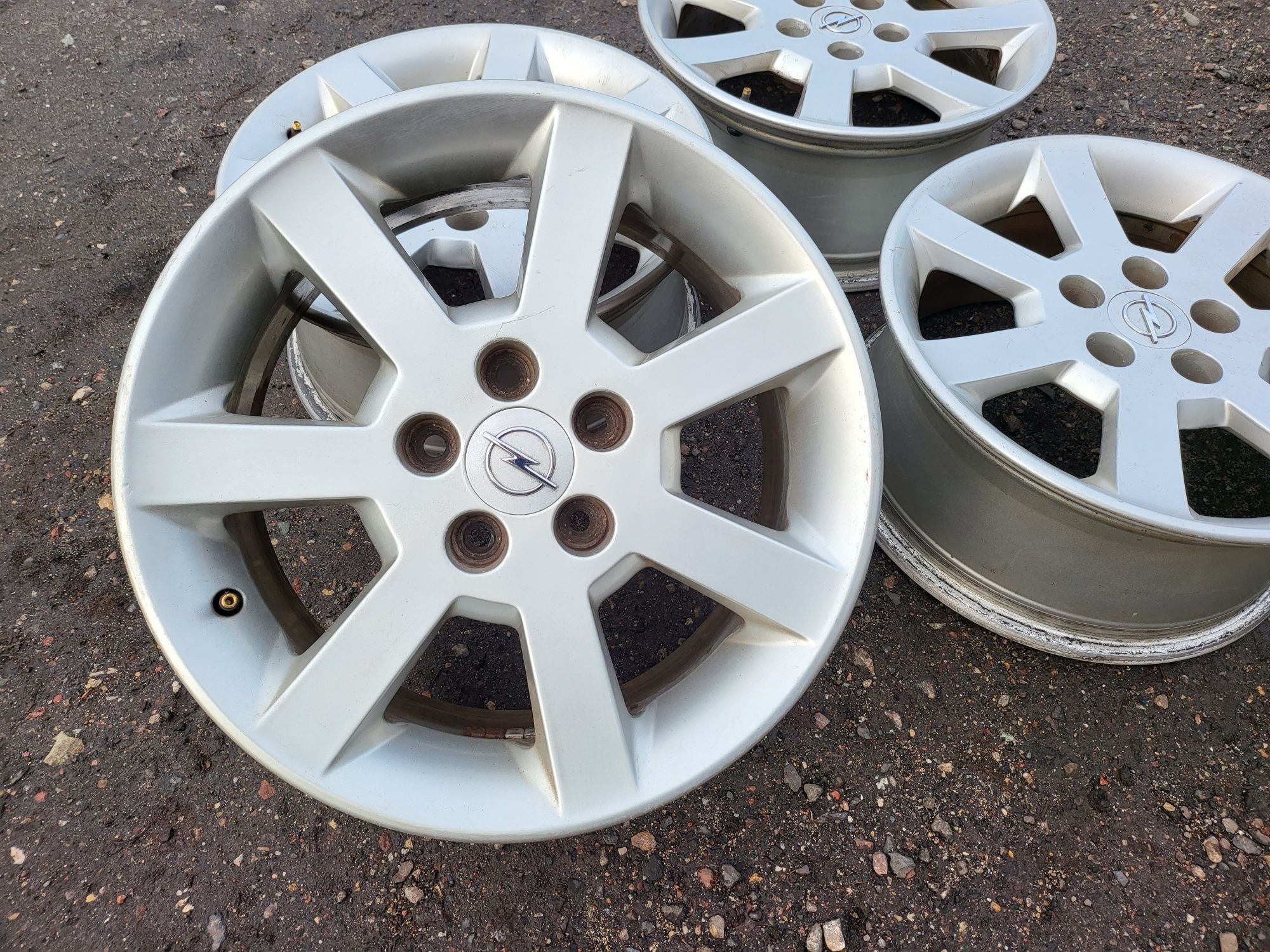 Alufelgi 16 Opel Astra Vectra Combo Corsa Signum Meriva B Zafira 5x110