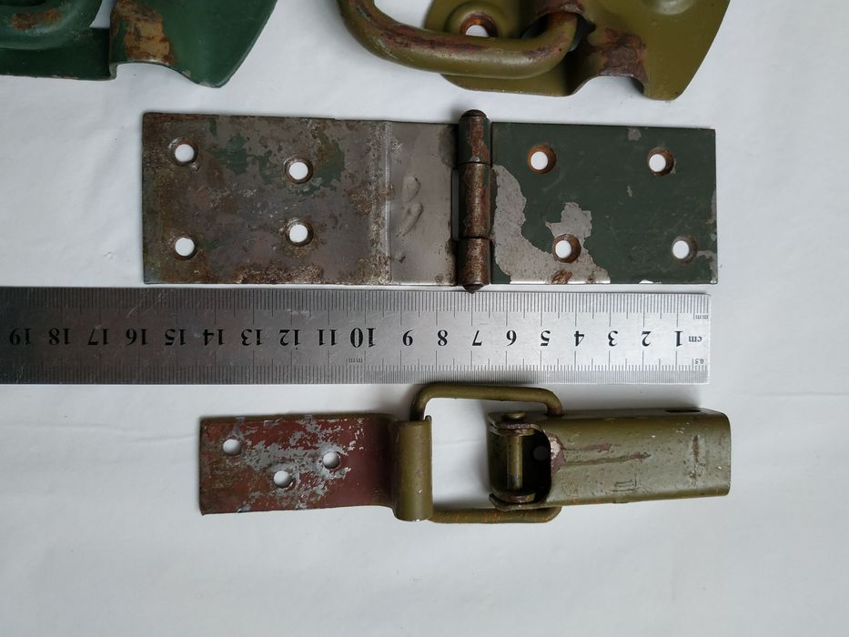 Защёлки, петли для  ящиков , і тп.