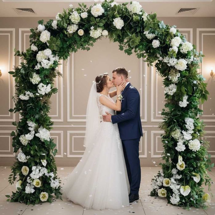 АКЦІЯ! Арка весільна декорована оренда