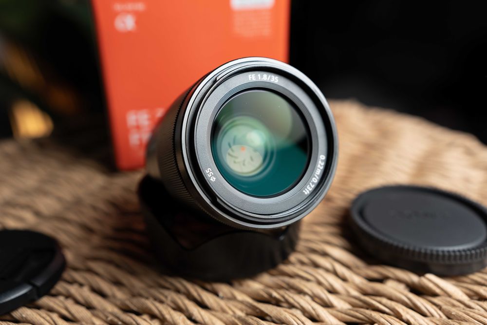 Obiektyw Sony E SEL35F18F.SYX Series