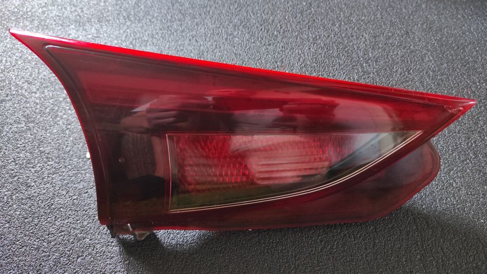 Задній внутрішній ліхтар Mazda 3 bm