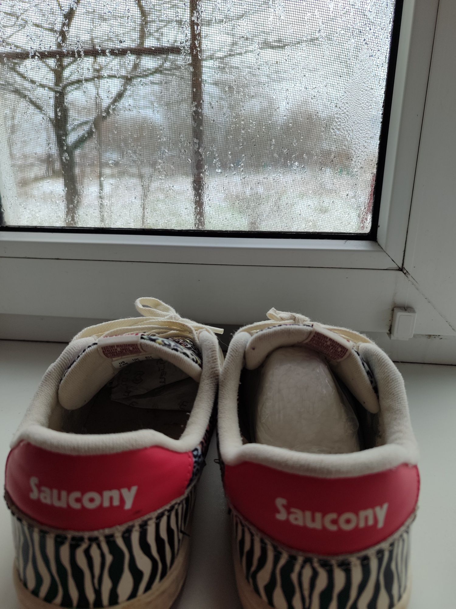 Saucony Jazz Court 37,5 розмір шкіряні