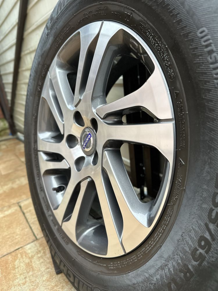 Koła Volvo xc60 235/65/ R17”