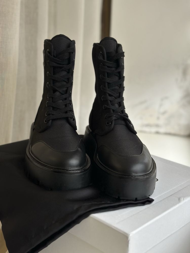 Челсі CELINE чорного кольору