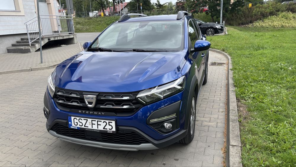 Sprzedam samochód Dacia Sandrero niski przebieg
