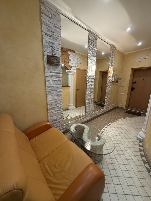 Оренда офісного приміщення 118 метрів, Дмитрівська, Цирк, Перемоги