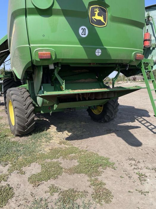 Продається комбайн Джон Дір S670 з зерновою жаткою