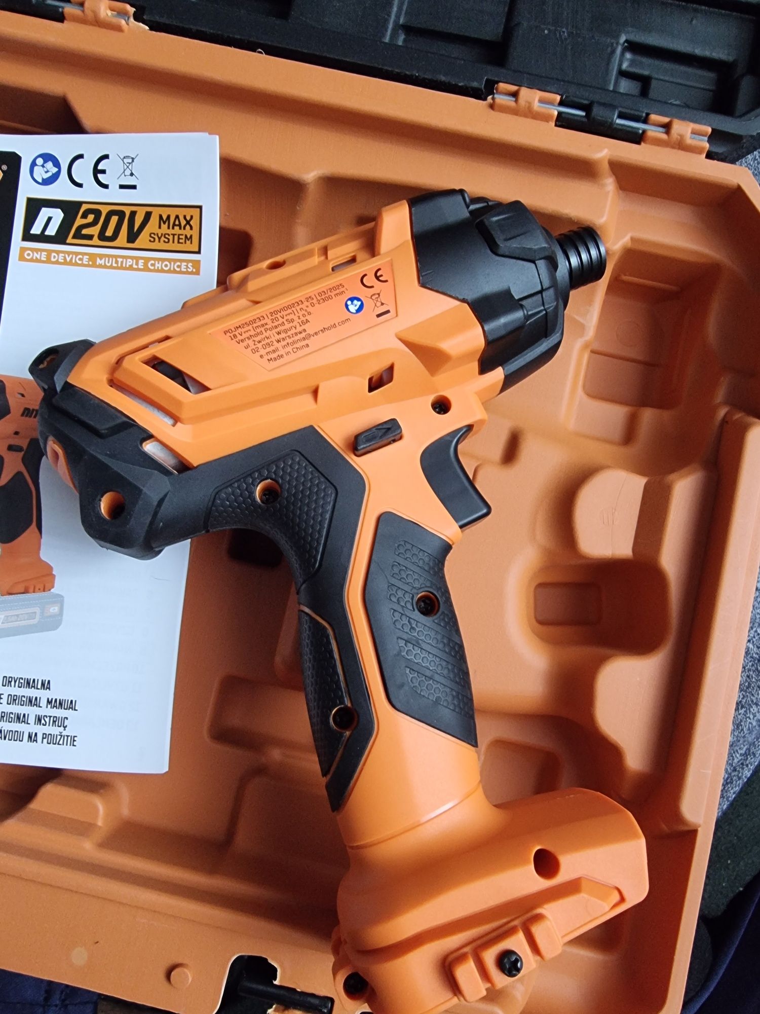 Akumulatorowa ZAKRĘTARKA UDAROWA Niteo 20 V Max, 1/4'', 180 Nm