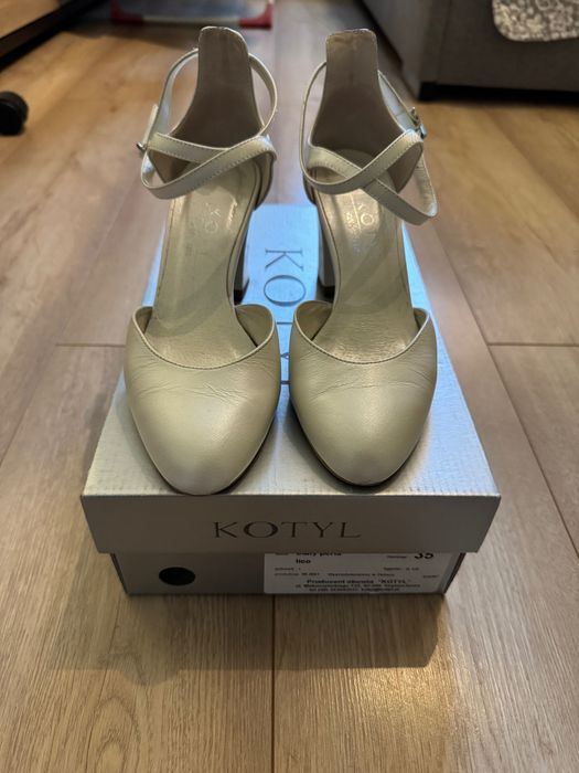 Buty ślubne marki Kotyl biała perła rozmiar 35