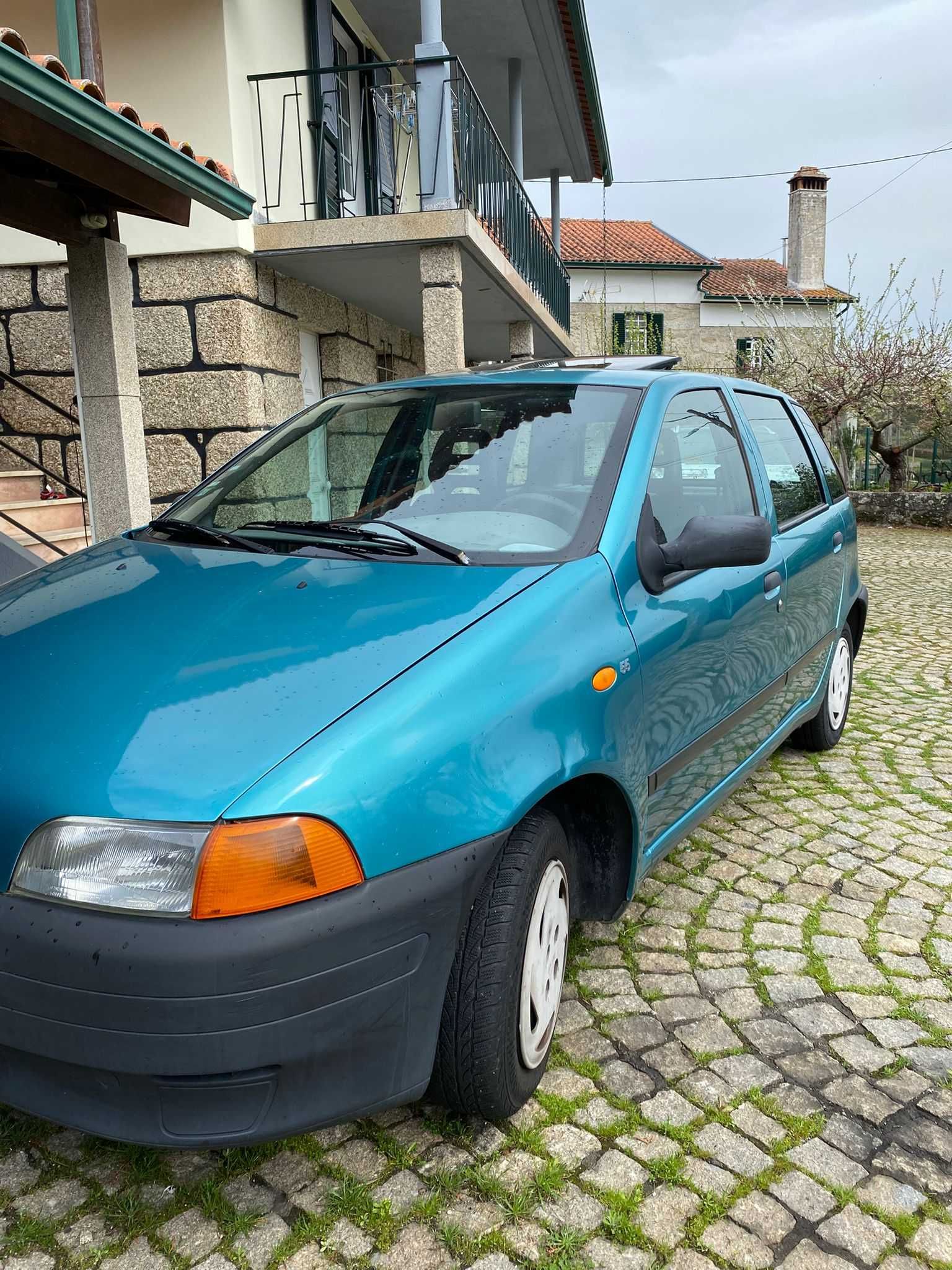 Fiat Punto 1994 carro bem cuidado e estimado