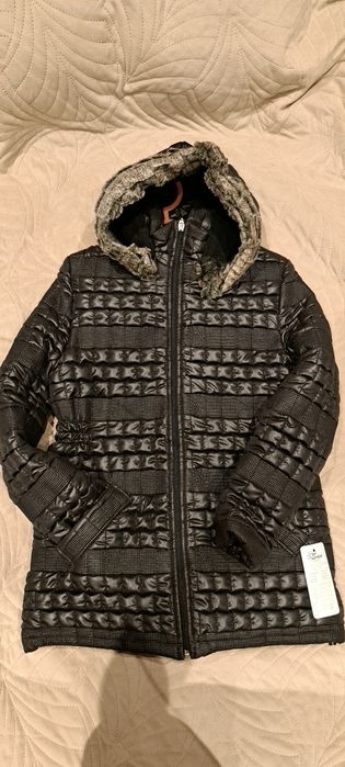 Kurtka zimowa czarna r 140