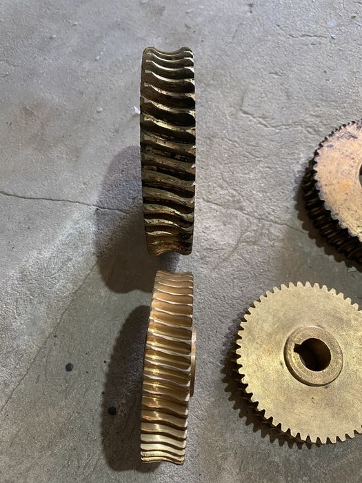 Шестерні бронзові
