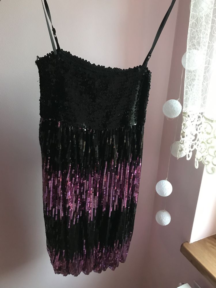 Cekinowa sukienka czarno-fioletowa