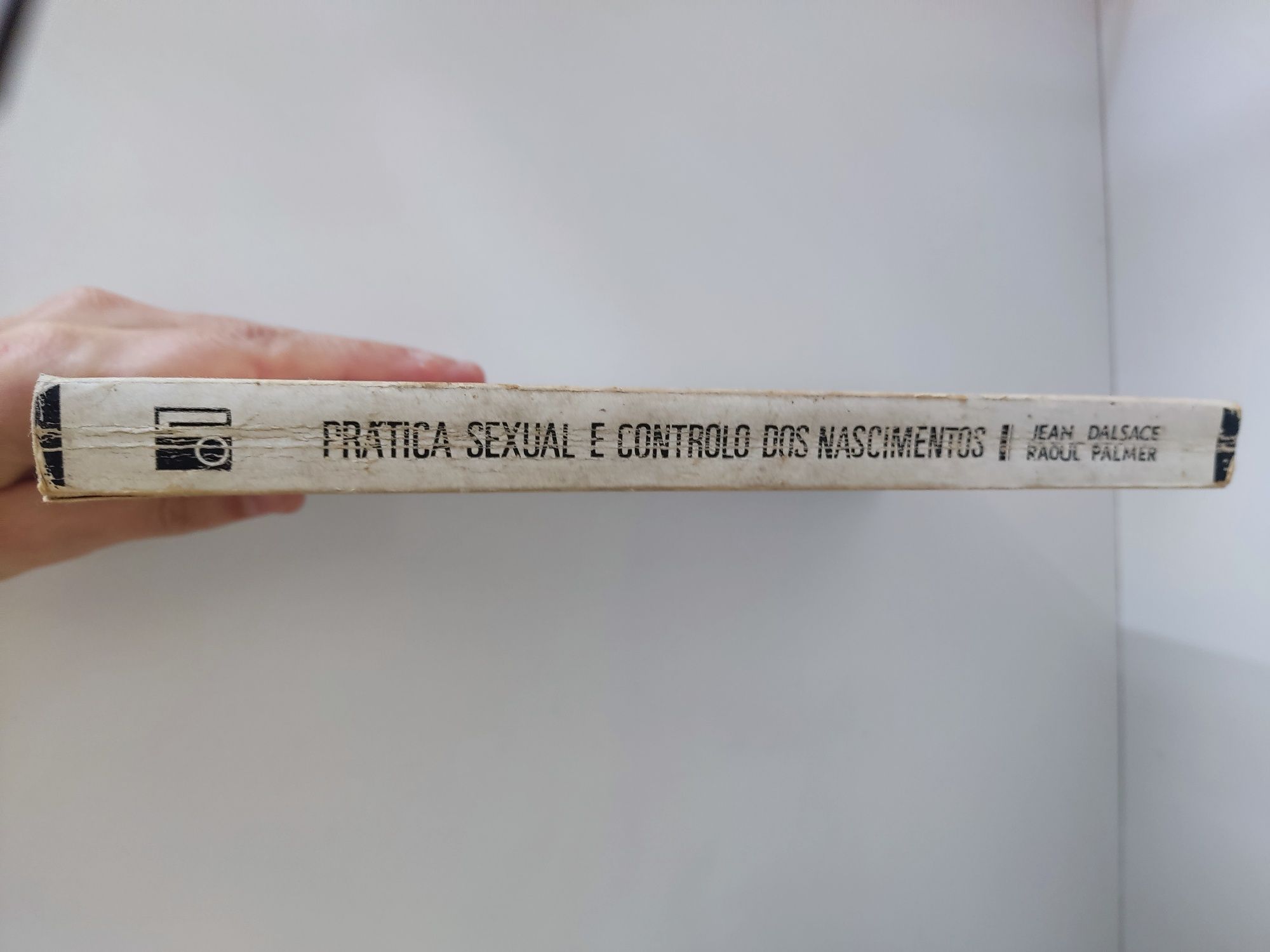 Livro Prática sexual e controlo dos nascimentos de Jean Dalsace e Raou