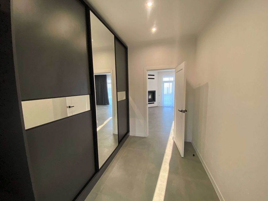 Продаж нового мебльованого будинку з ремонтом в КМ Міжріччя | Межречье