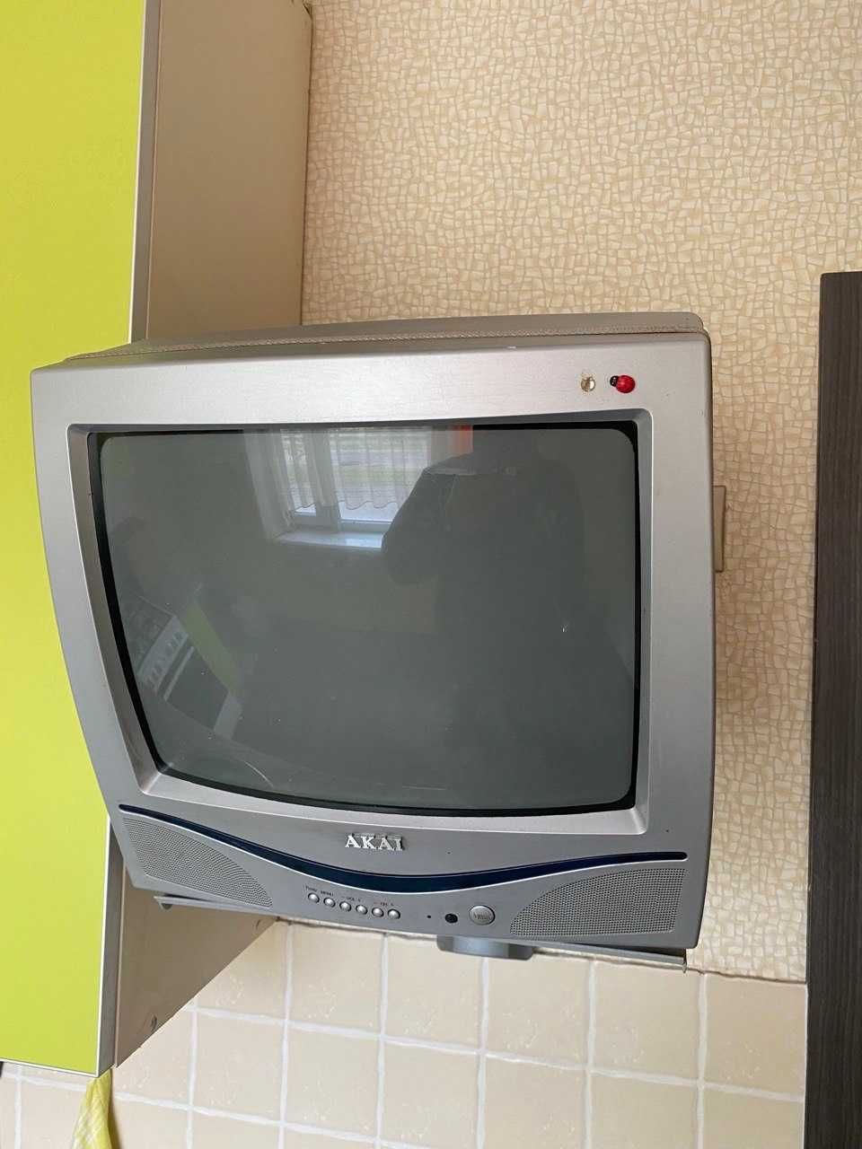 Дешево! Телевизор TV AKAI 14СТ01 (ТВ диагональ 35 см). Для кухни/дачи.