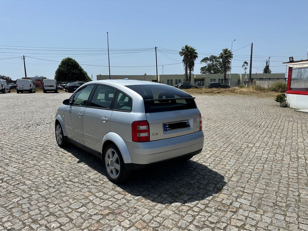 Audi A2 150 mil kms MUITO NOVO