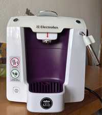 Кавоварка капсульна Electrolux ELM 5100PU violet