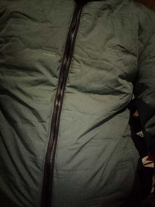 Пуховик мужской новый 46-48р Я на фото 100кг 1.85, т.е при весе 70-85!