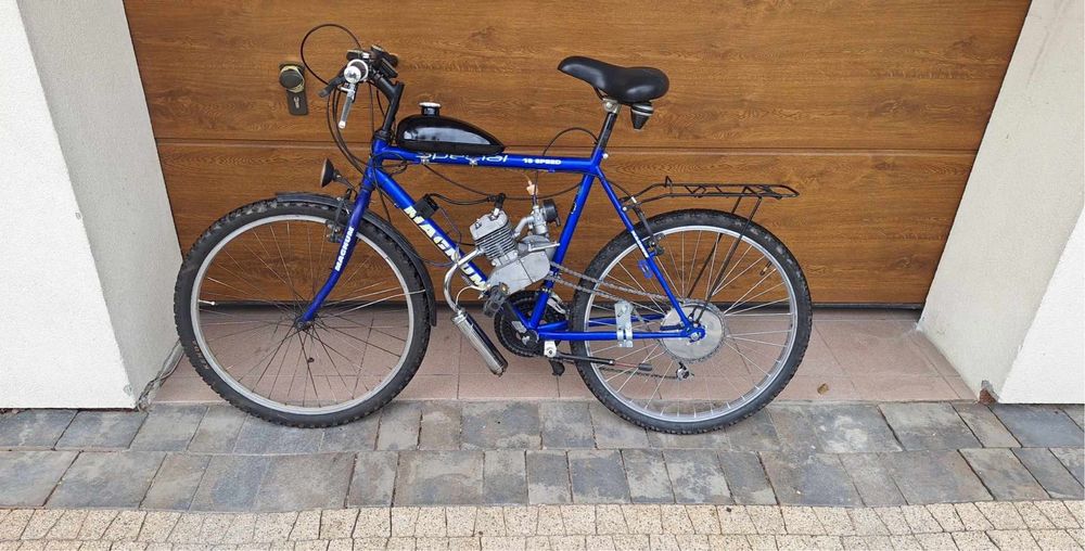 Montaż rowerów z silnikiem spalinowym