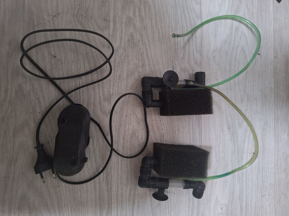 Napowietrzacz podwójny Aquael miniboost 200 z filtrami