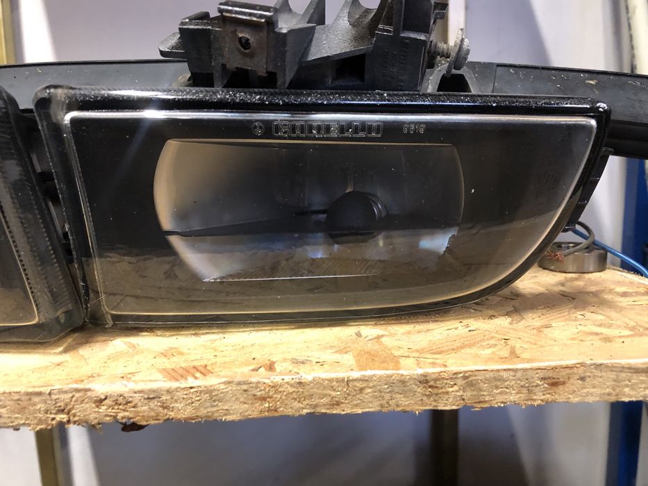 Дизельні туманкі BMW e 38  комплект для встановленя