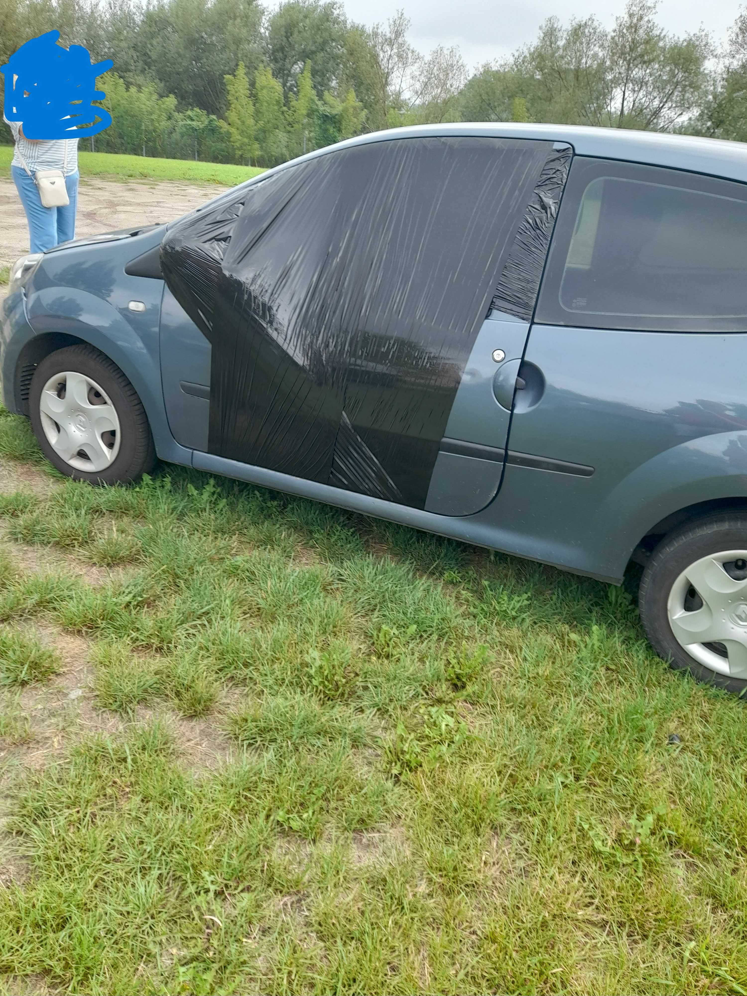 Renault Twingo po kolizji uszkodzone r. prod 2008